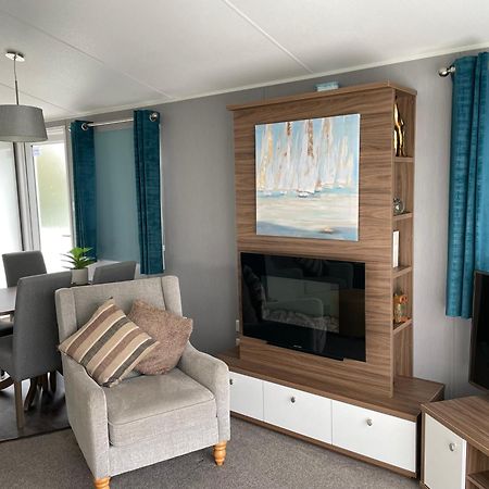 6 Berth Comfy Homely Caravan, Dog Friendly Belton with Browston Eksteriør bilde