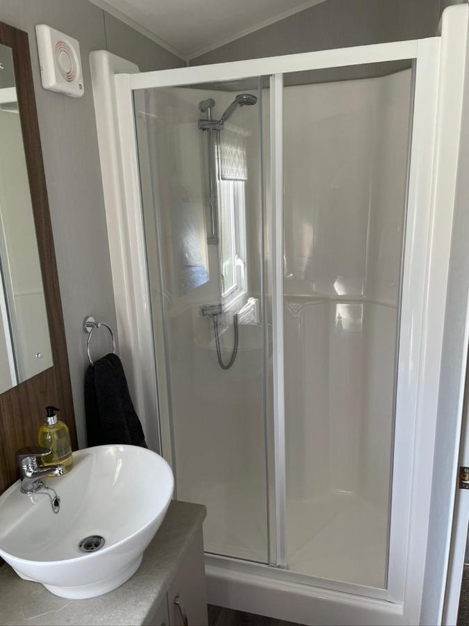 6 Berth Comfy Homely Caravan, Dog Friendly Belton with Browston Eksteriør bilde