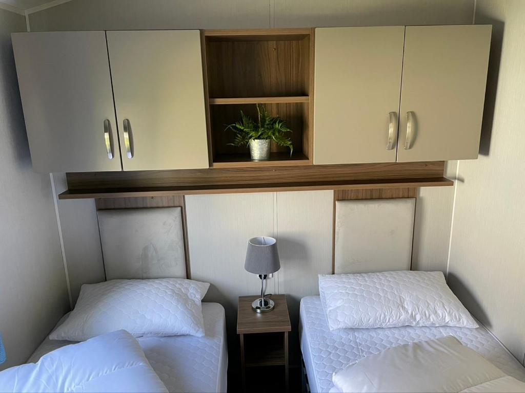 6 Berth Comfy Homely Caravan, Dog Friendly Belton with Browston Eksteriør bilde