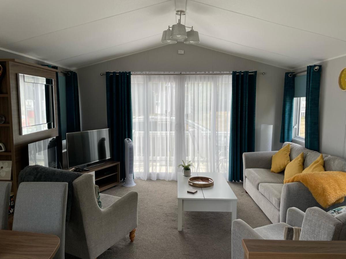 6 Berth Comfy Homely Caravan, Dog Friendly Belton with Browston Eksteriør bilde