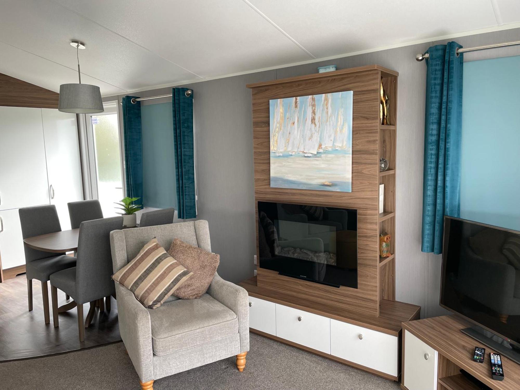 6 Berth Comfy Homely Caravan, Dog Friendly Belton with Browston Eksteriør bilde